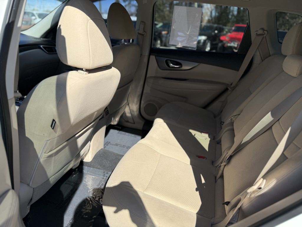 2016 Nissan Rogue Image 15