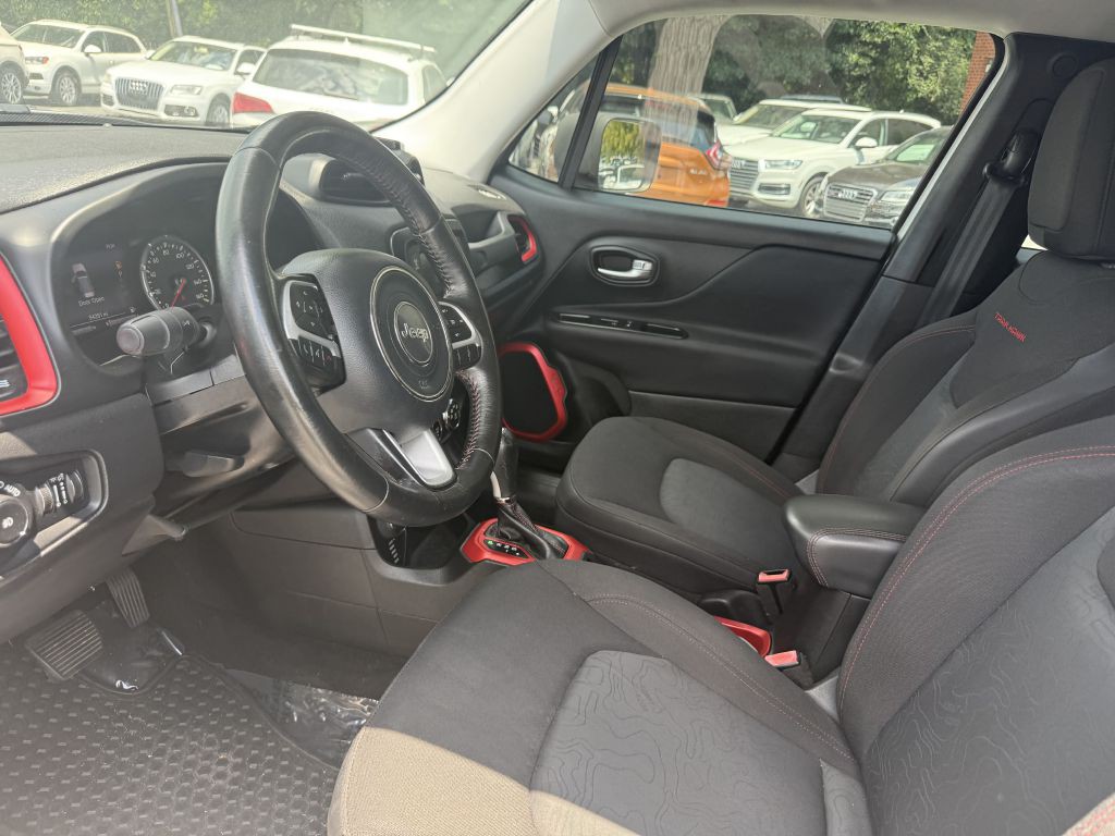 2016 Jeep Renegade Image 9