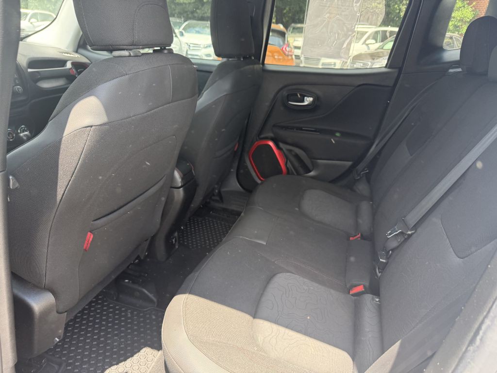 2016 Jeep Renegade Image 10