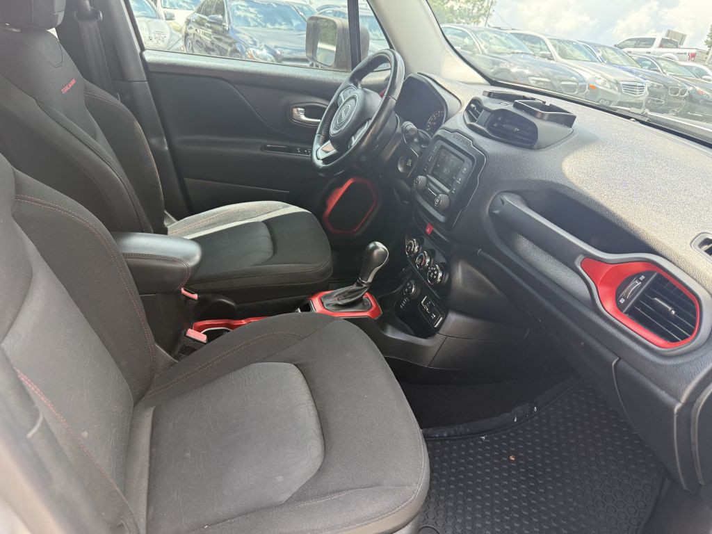 2016 Jeep Renegade Image 13