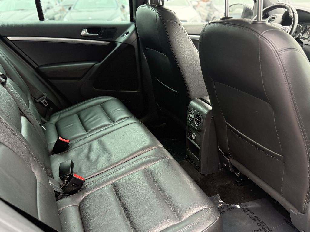 2015 Volkswagen Tiguan Image 12
