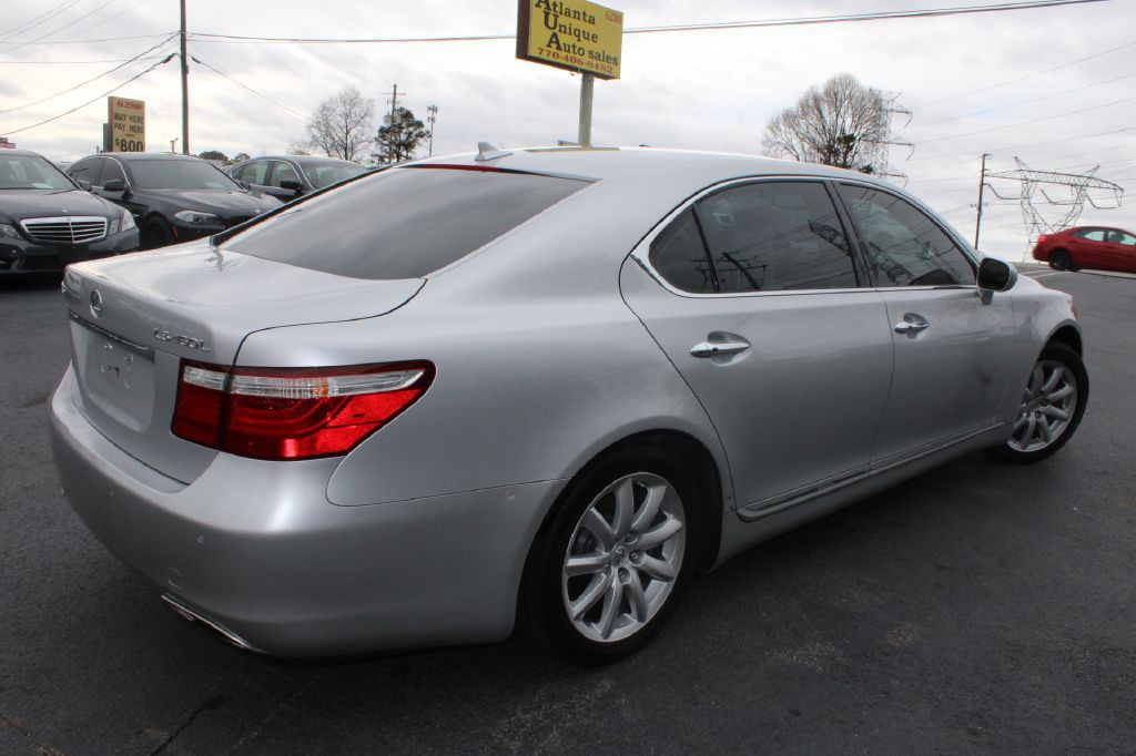 2007 Lexus LS Image 6
