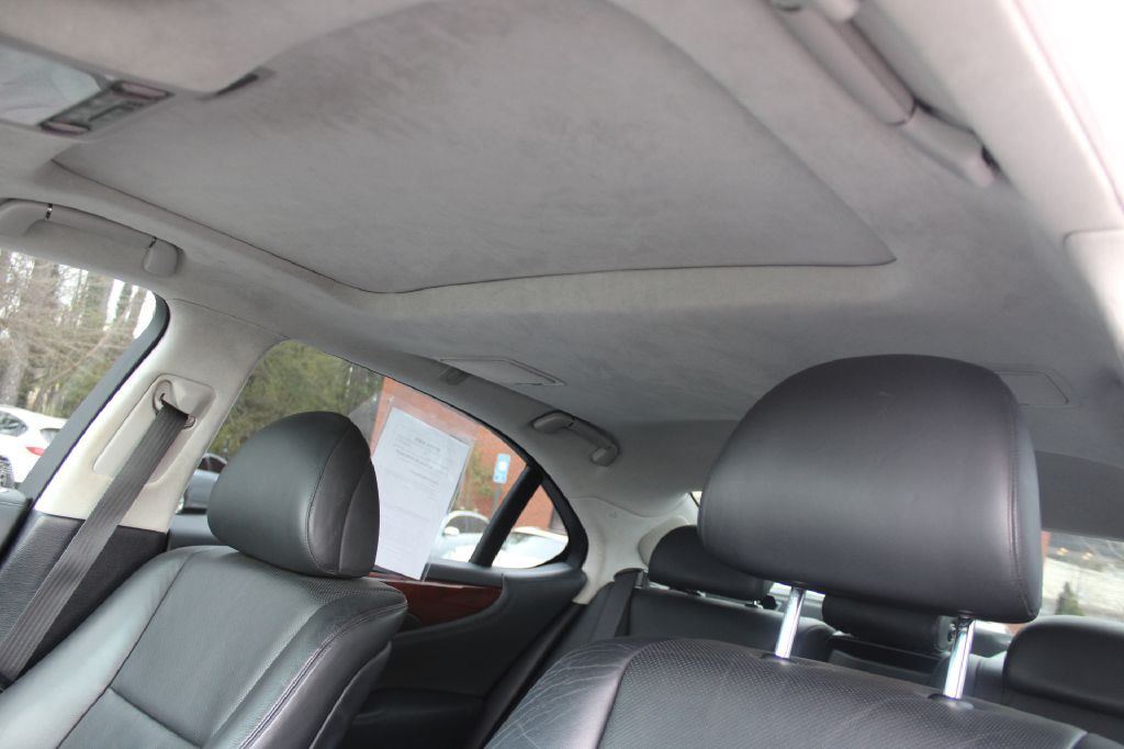 2007 Lexus LS Image 13