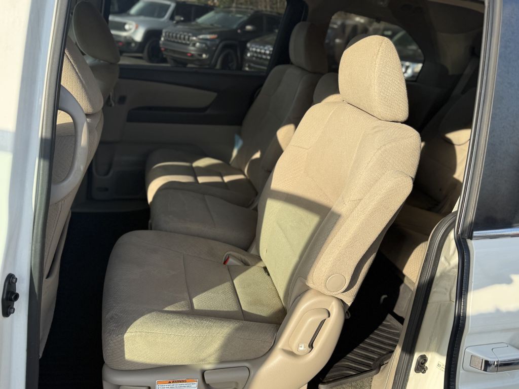 2016 Honda Odyssey Image 13