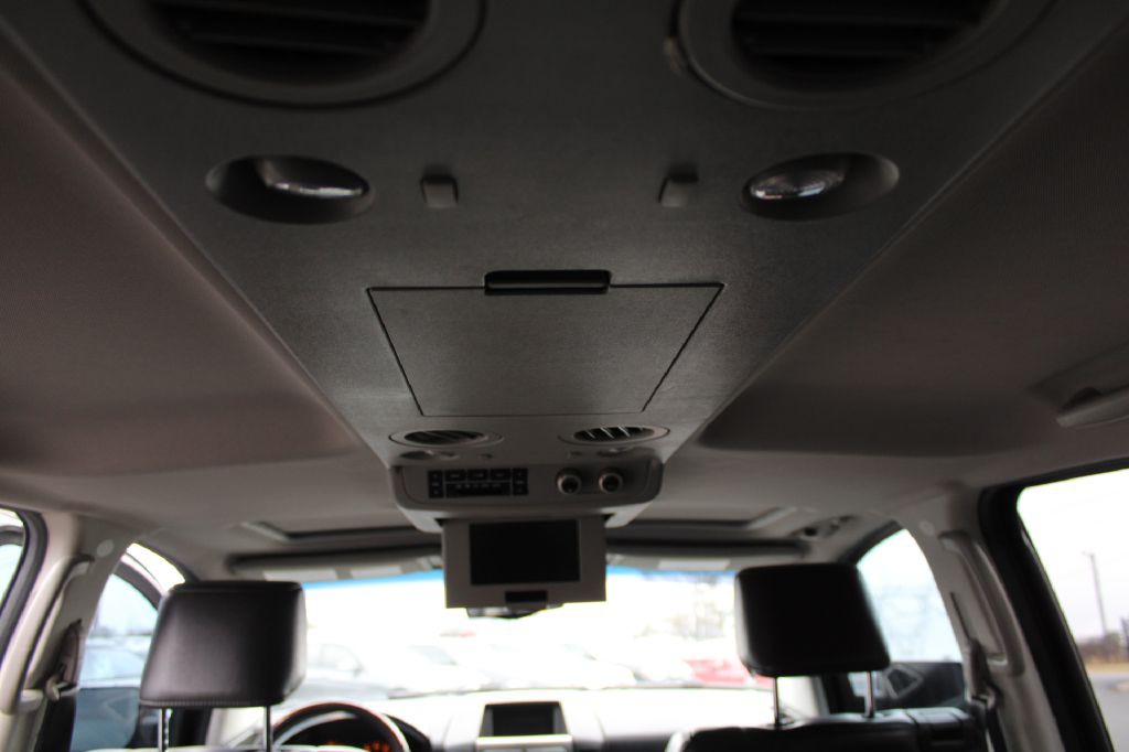 2005 INFINITI QX56 Image 15