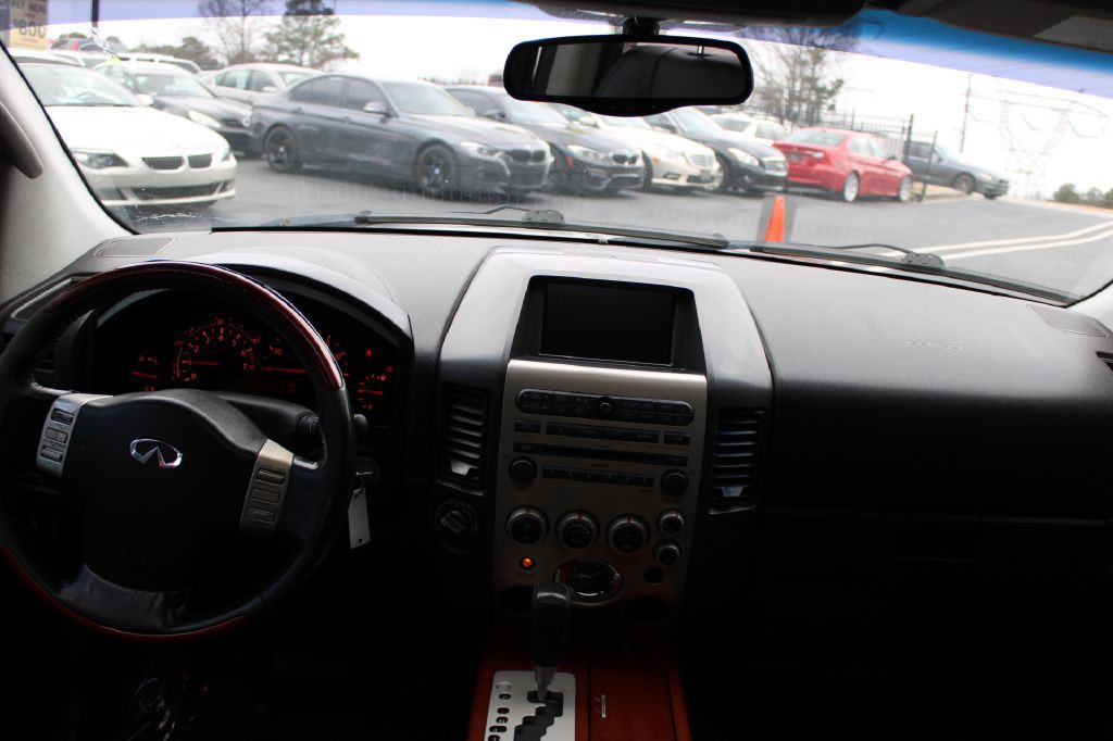 2005 INFINITI QX56 Image 18