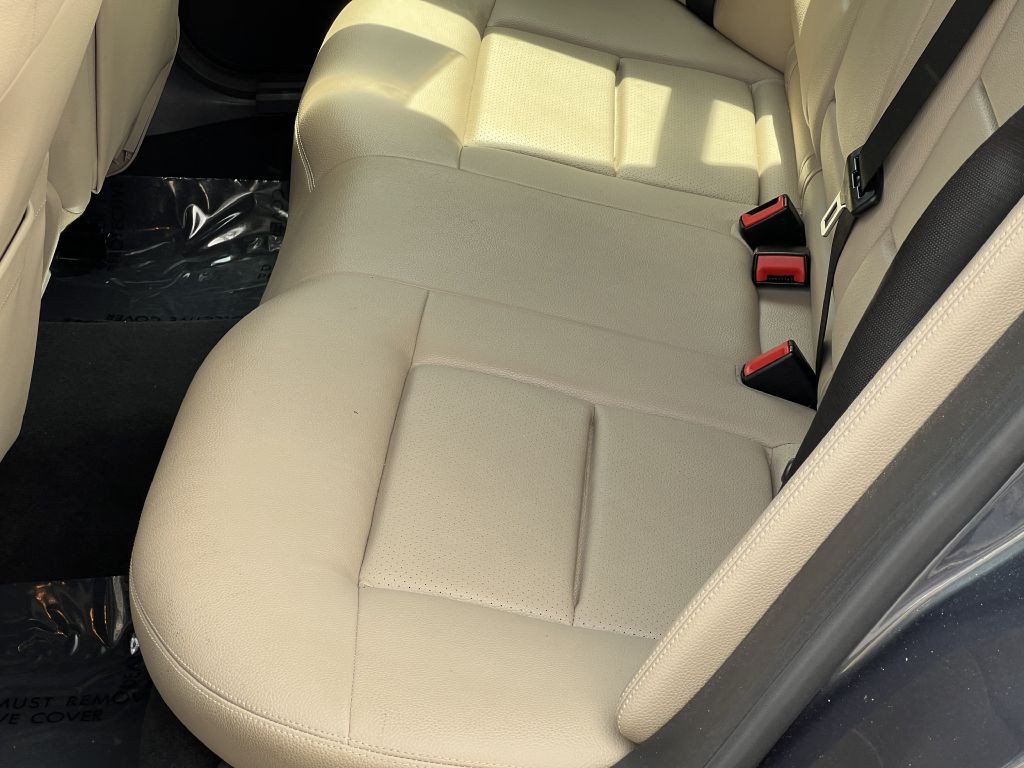 2012 Mercedes-Benz E-Class Image 16