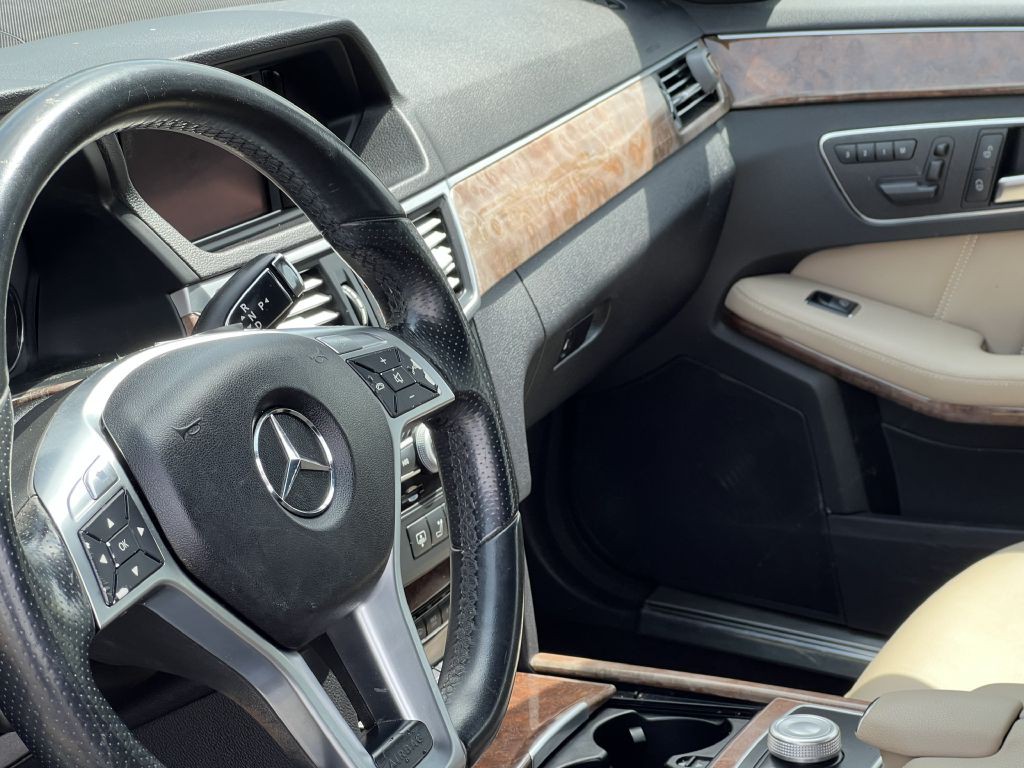 2012 Mercedes-Benz E-Class Image 17