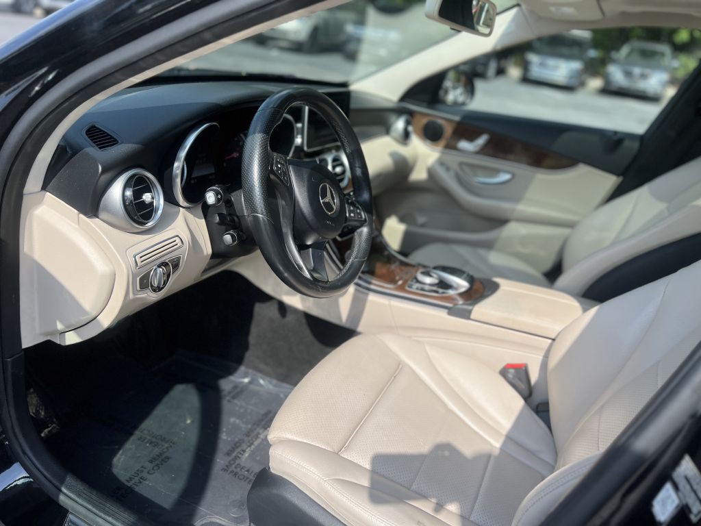 2015 Mercedes-Benz C-Class Image 7