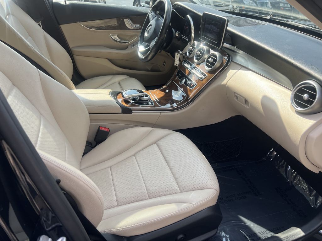 2015 Mercedes-Benz C-Class Image 11