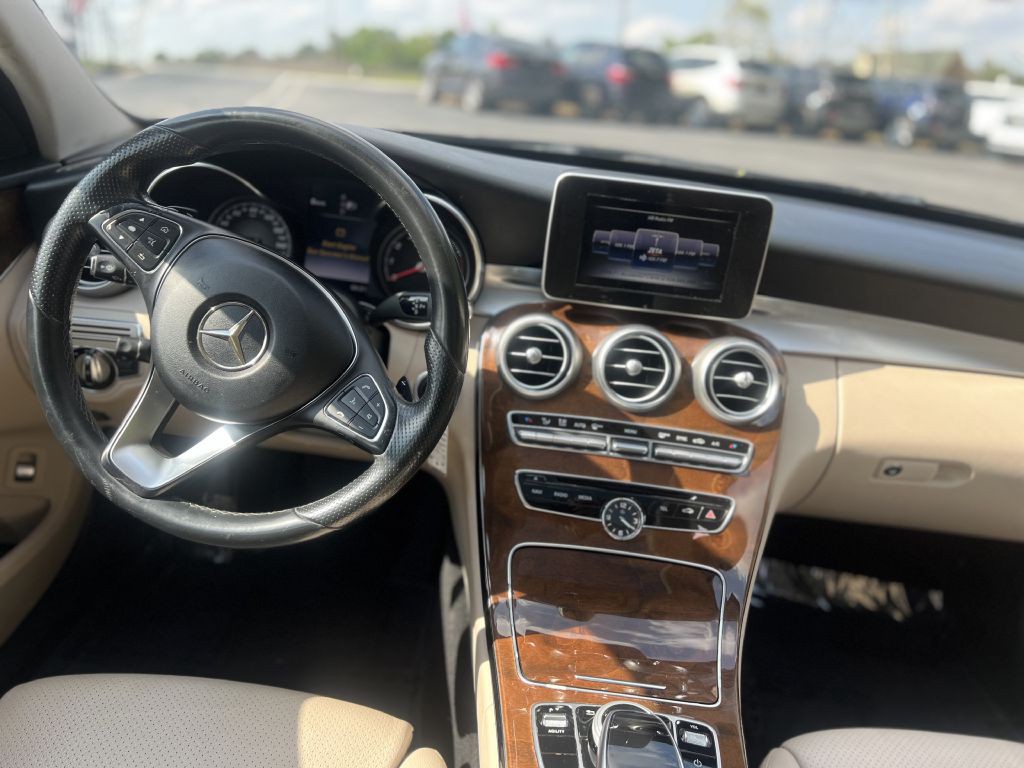 2015 Mercedes-Benz C-Class Image 12