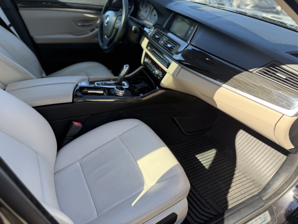 2014 BMW 5 Series Image 14