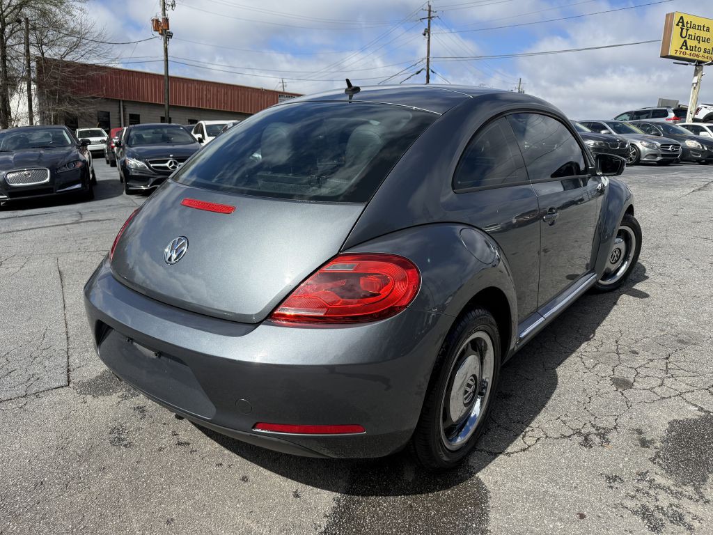 2012 Volkswagen Beetle Image 6