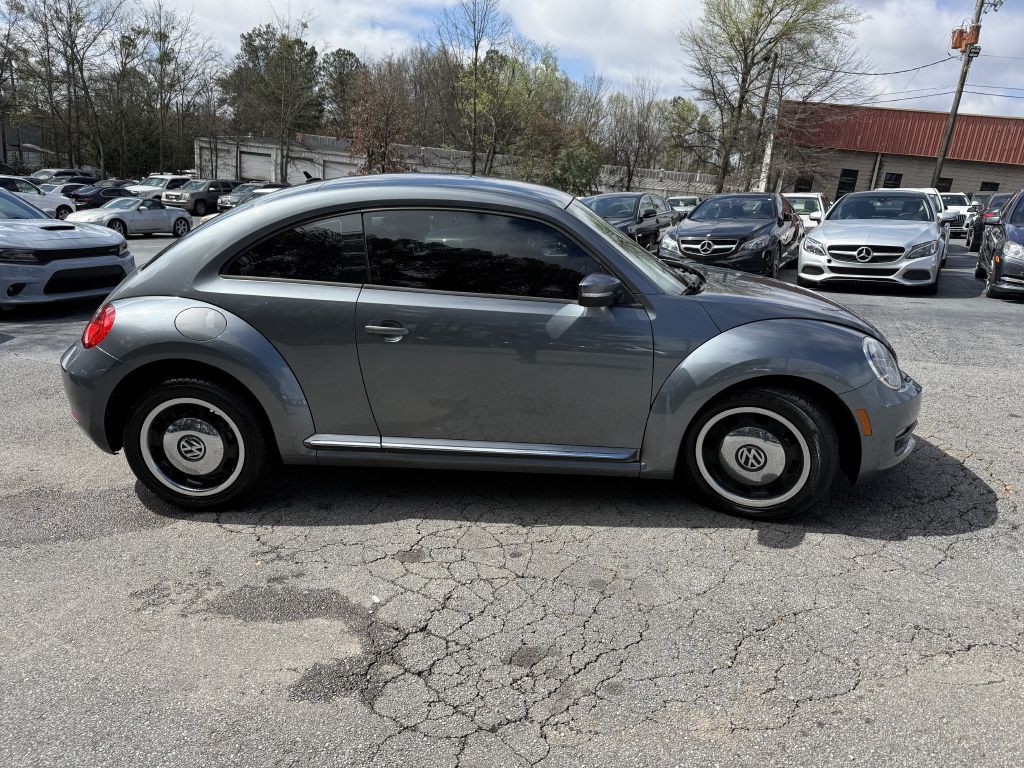 2012 Volkswagen Beetle Image 7