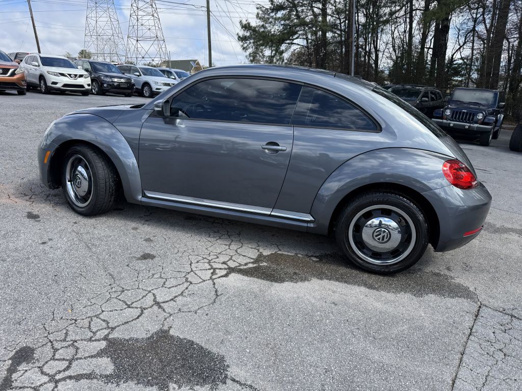 2012 Volkswagen Beetle Image 8
