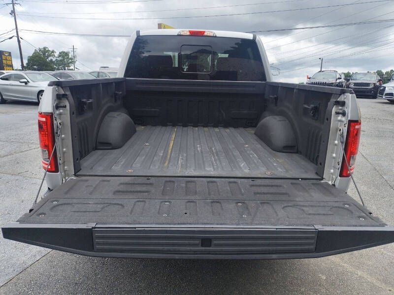 2017 Ford F-150 Image 17