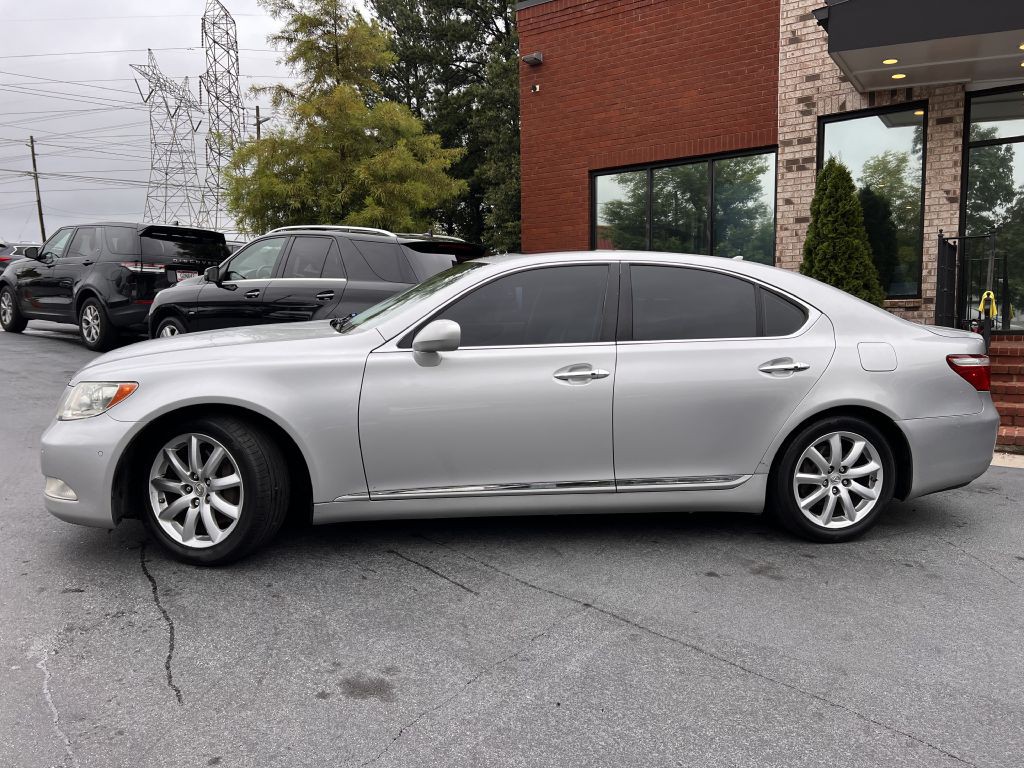 2009 Lexus LS Image 3