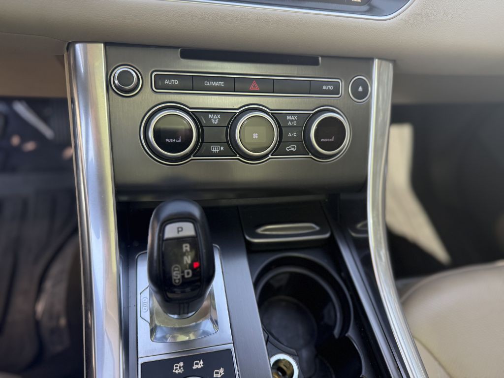 2017 Land Rover Range Rover Sport Image 19