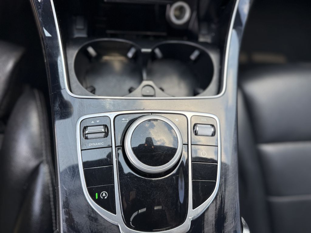 2018 Mercedes-Benz C-Class Image 17
