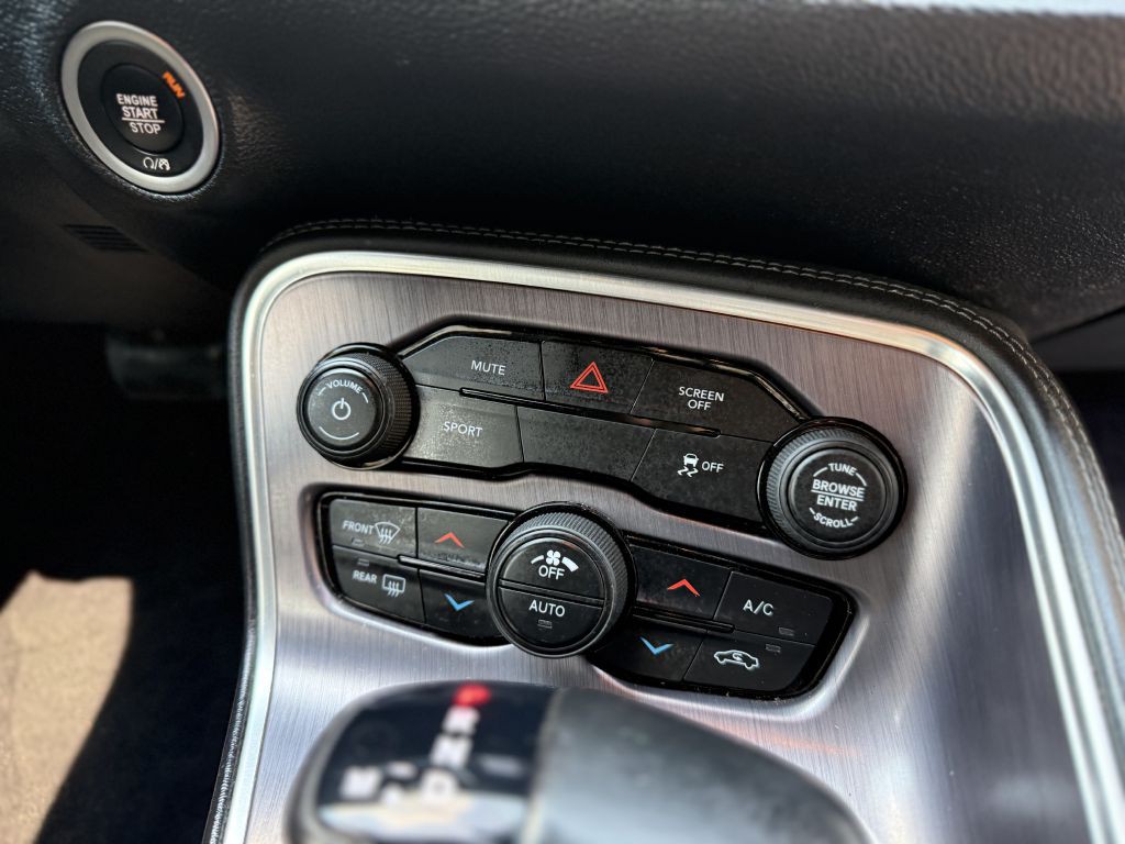 2018 Dodge Challenger Image 13