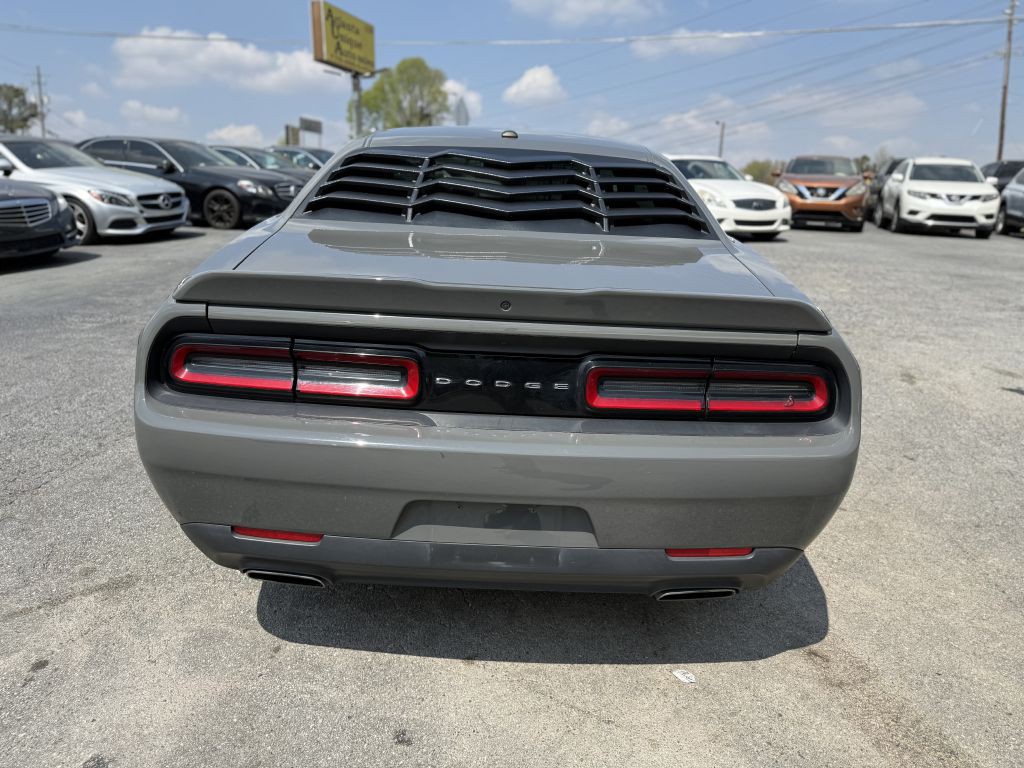 2018 Dodge Challenger Image 8