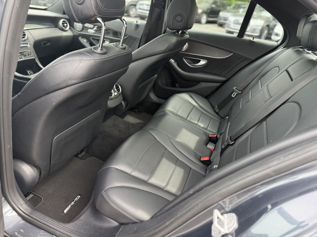2015 Mercedes-Benz C-Class Image 12