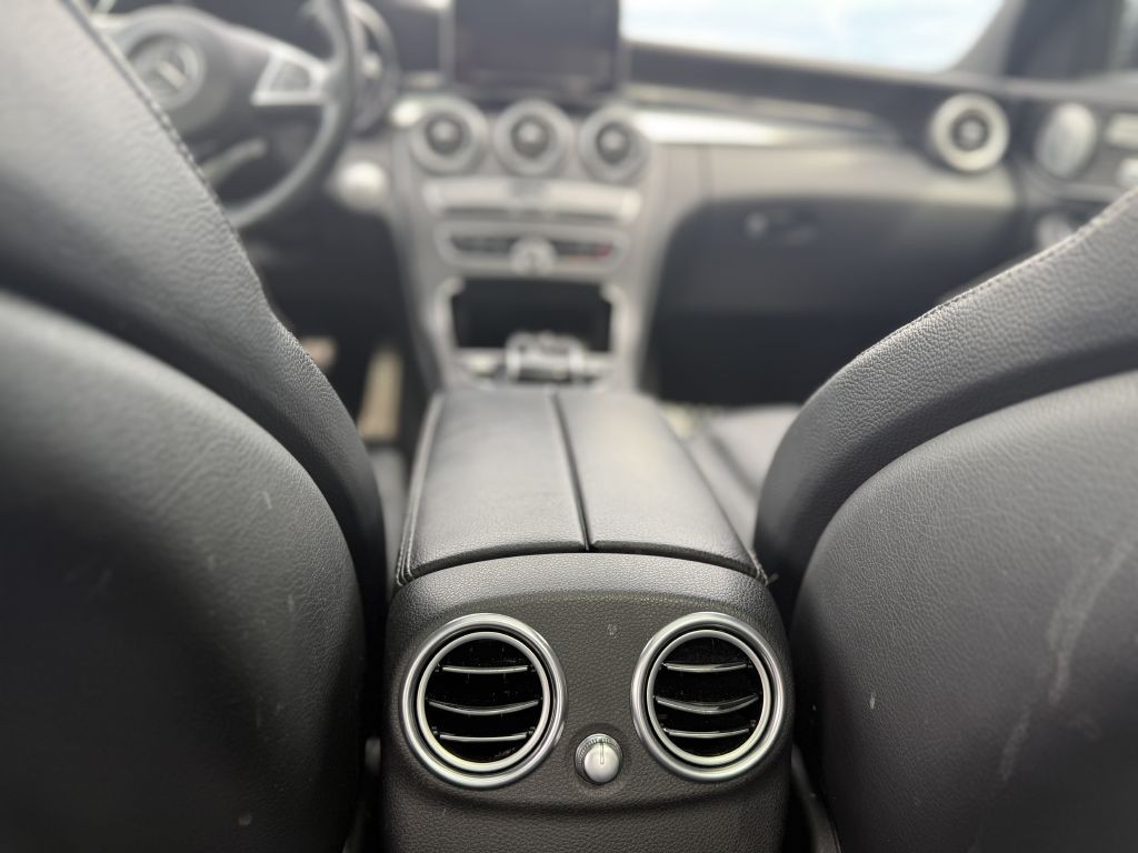 2015 Mercedes-Benz C-Class Image 15