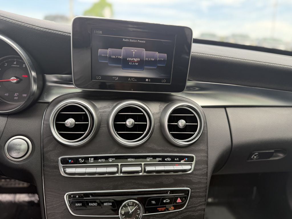 2015 Mercedes-Benz C-Class Image 18