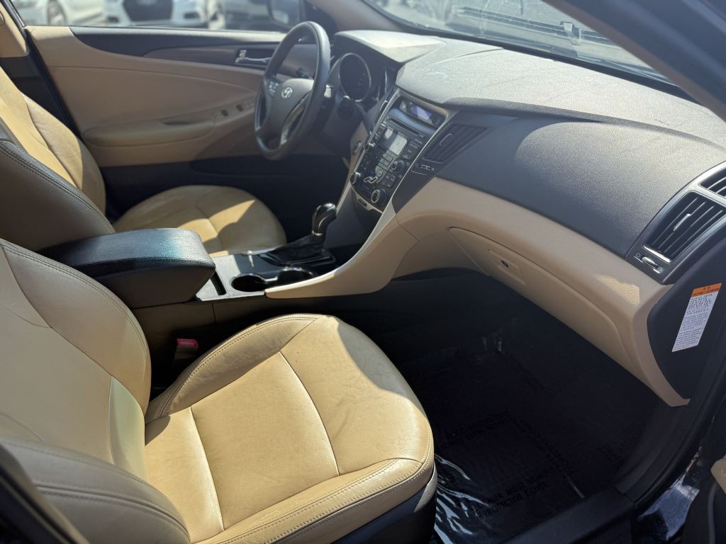 2012 Hyundai Sonata Image 11