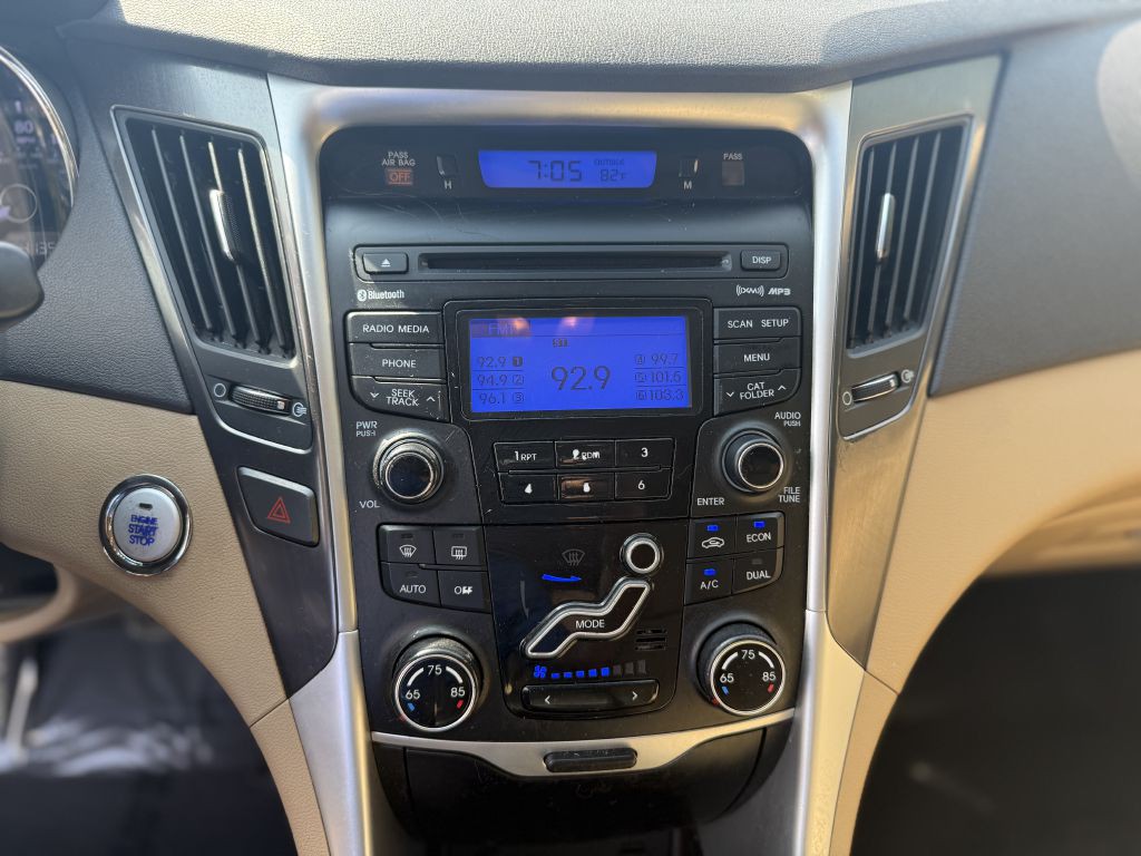 2012 Hyundai Sonata Image 13