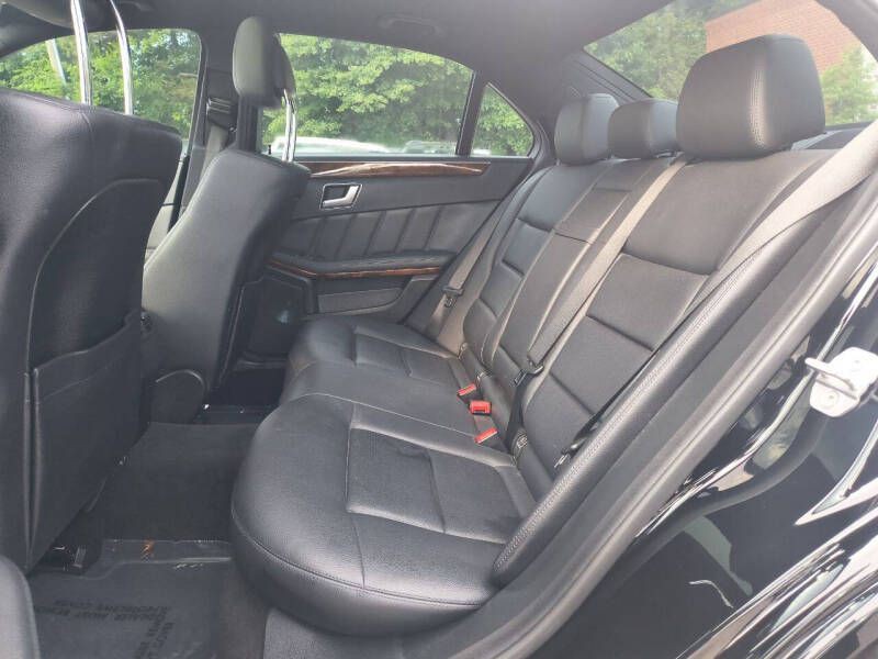 2012 Mercedes-Benz E-Class Image 12