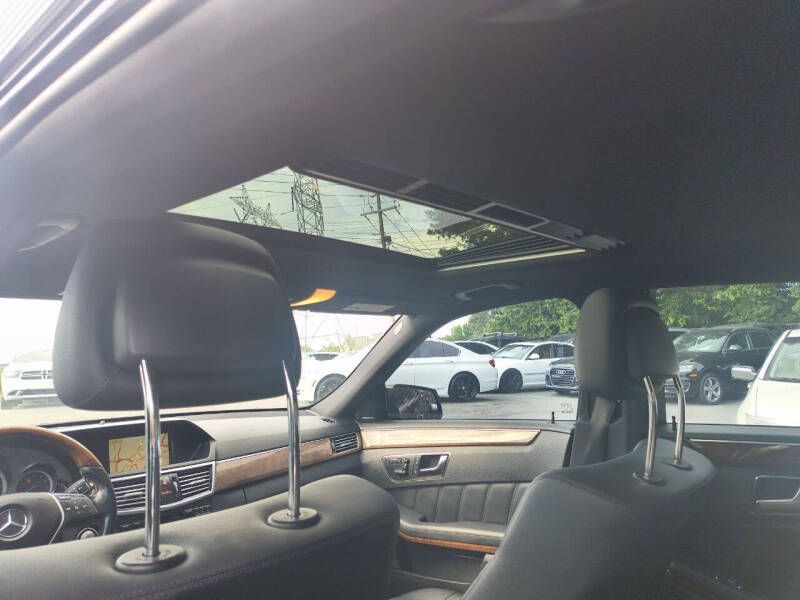 2012 Mercedes-Benz E-Class Image 13