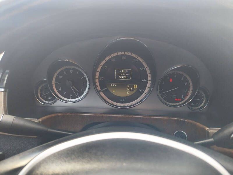 2012 Mercedes-Benz E-Class Image 22