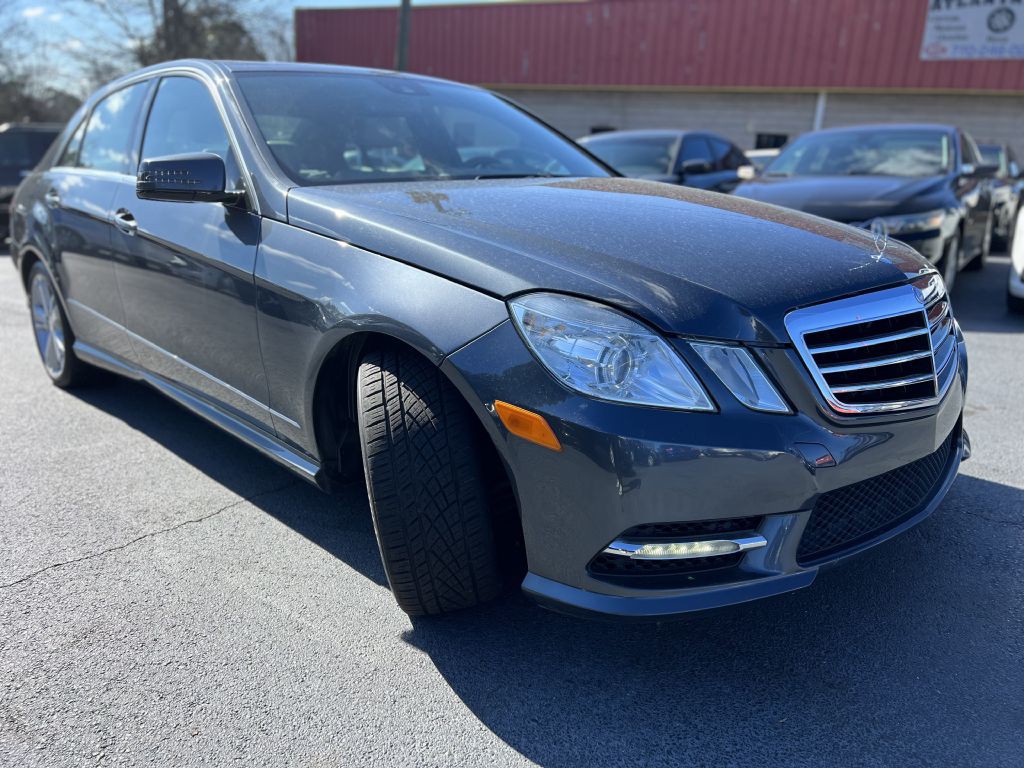 2013 Mercedes-Benz E-Class Image 3