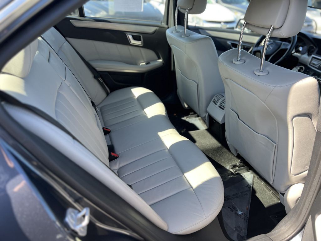 2013 Mercedes-Benz E-Class Image 10