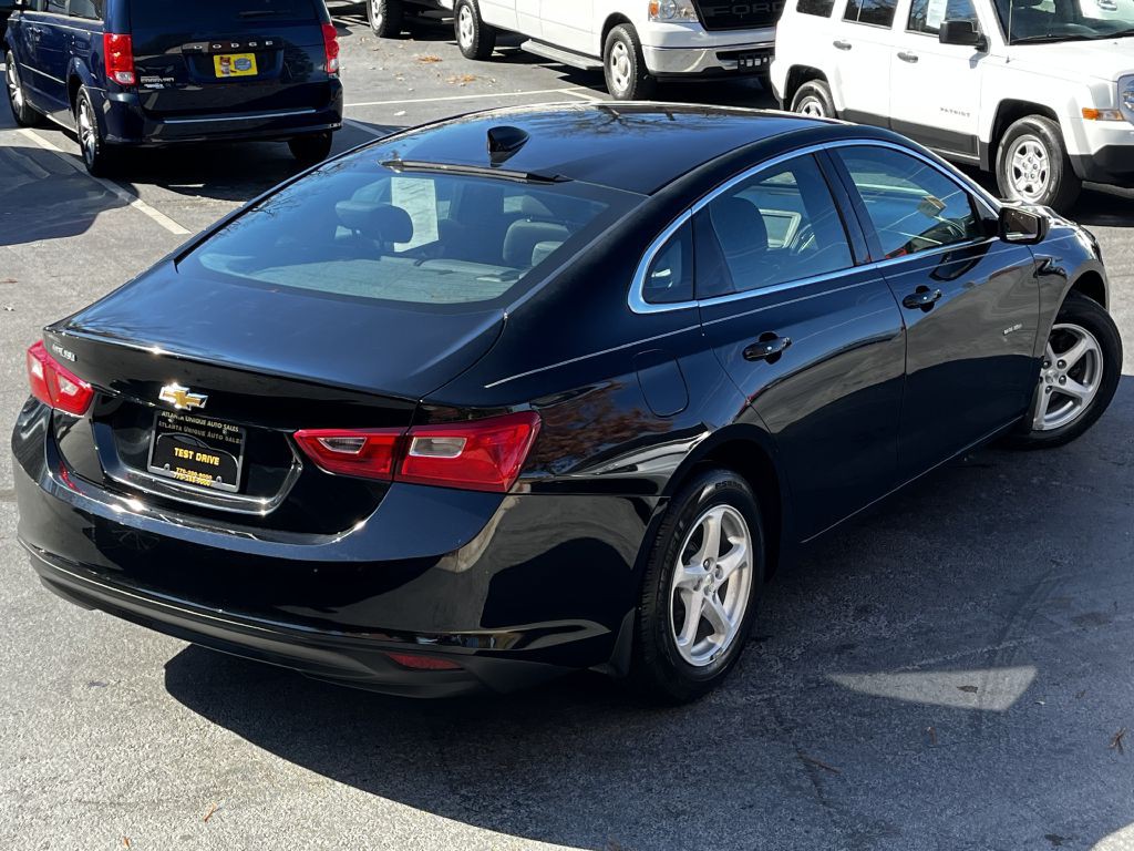 2017 Chevrolet Malibu Image 8