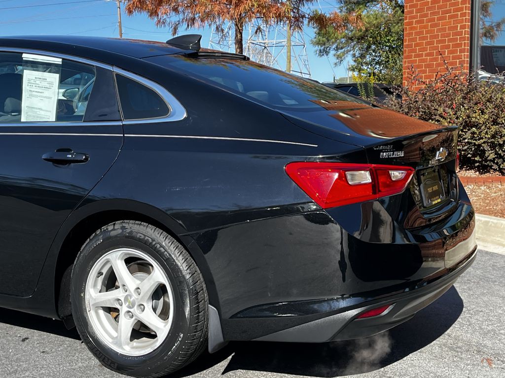 2017 Chevrolet Malibu Image 9
