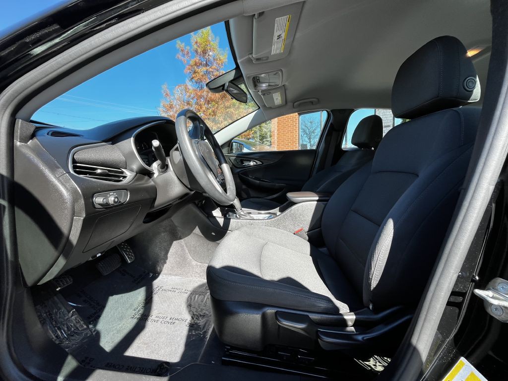 2017 Chevrolet Malibu Image 11