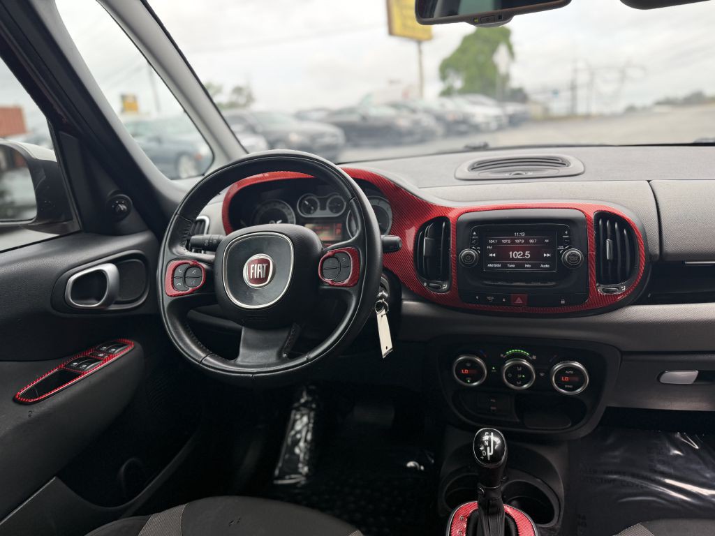 2015 FIAT 500L Image 12
