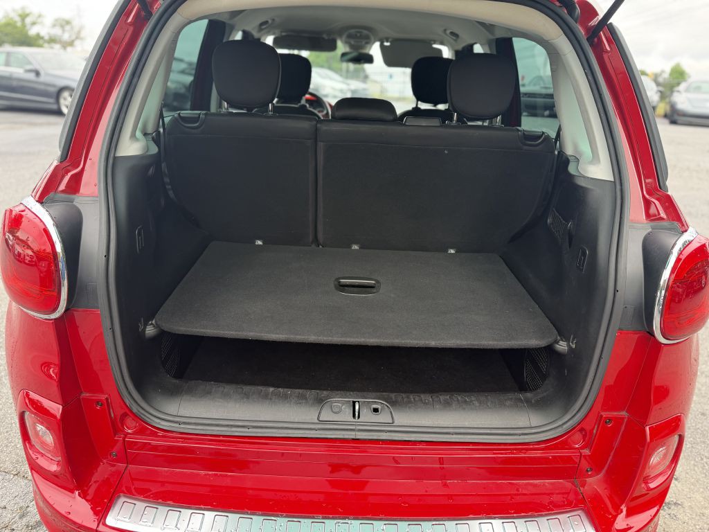 2015 FIAT 500L Image 13