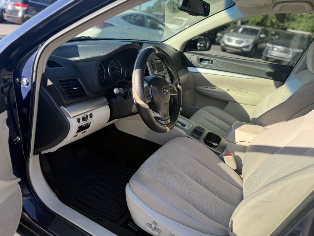 2014 Subaru Outback Image 8
