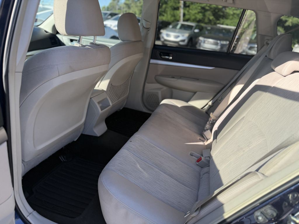 2014 Subaru Outback Image 9