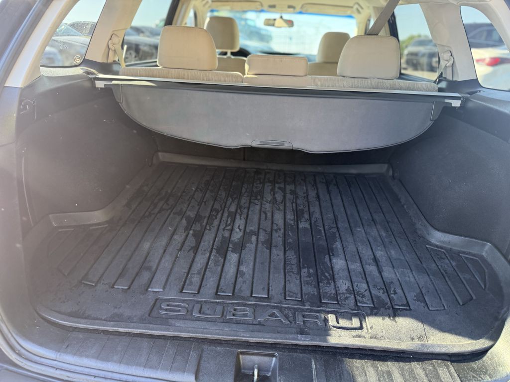 2014 Subaru Outback Image 10