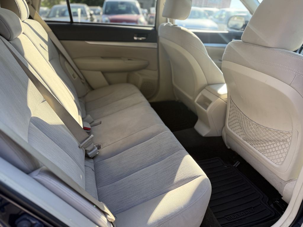 2014 Subaru Outback Image 11