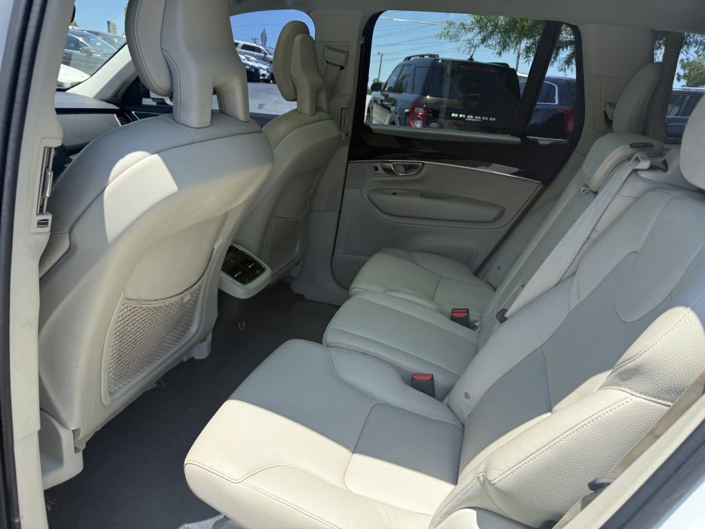 2018 Volvo XC90 Image 9
