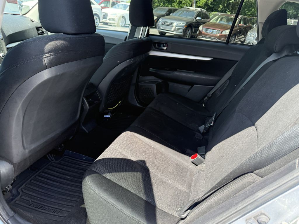 2014 Subaru Outback Image 9