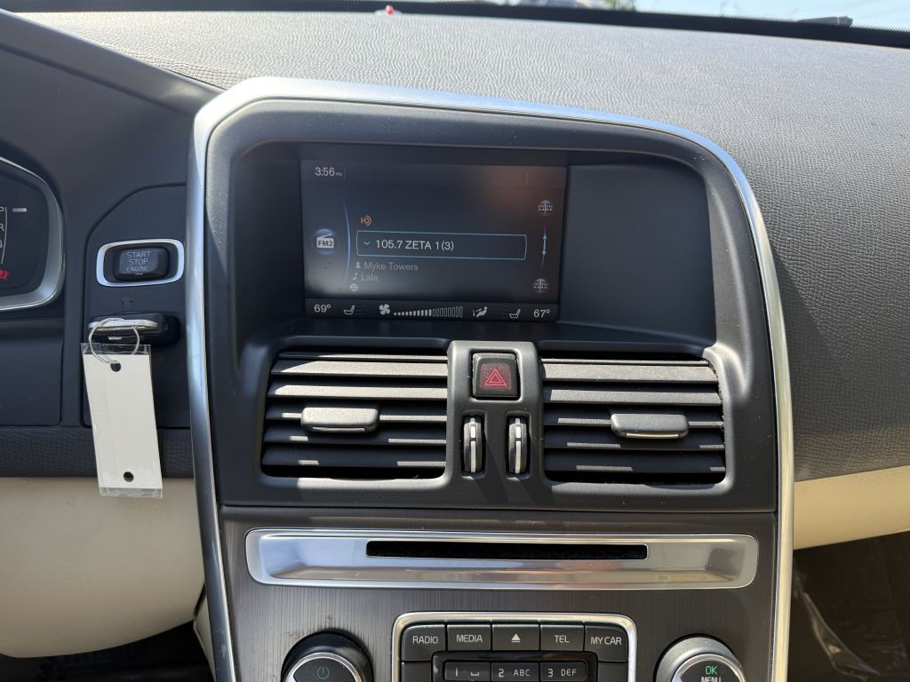 2015 Volvo XC60 Image 16