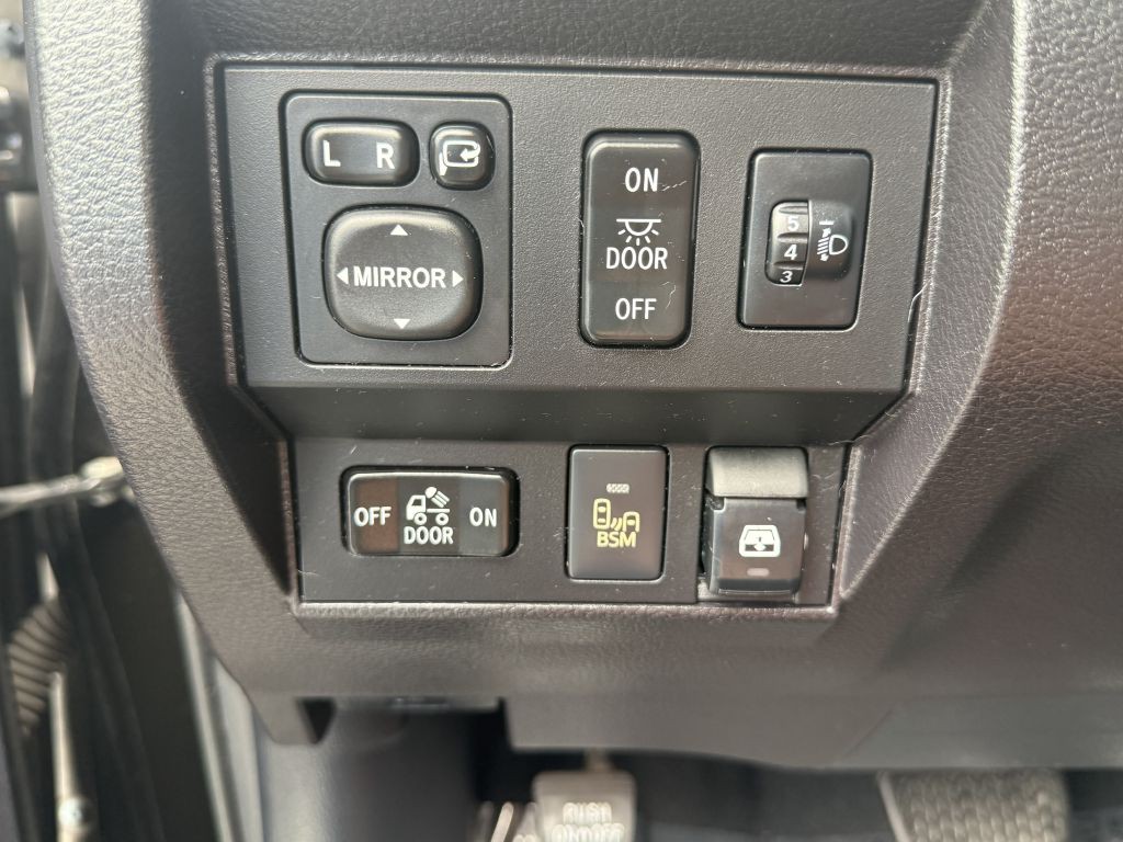 2014 Toyota Tundra Image 18