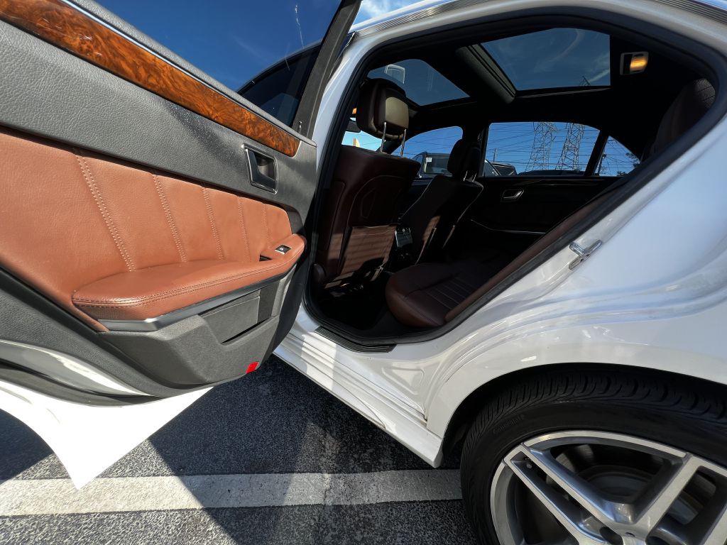 2014 Mercedes-Benz E-Class Image 16