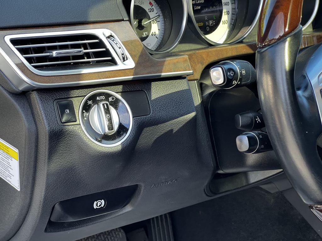 2014 Mercedes-Benz E-Class Image 26
